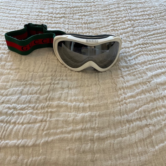 Gucci Ski/SnowBoarding Goggles - Picture 3 of 8